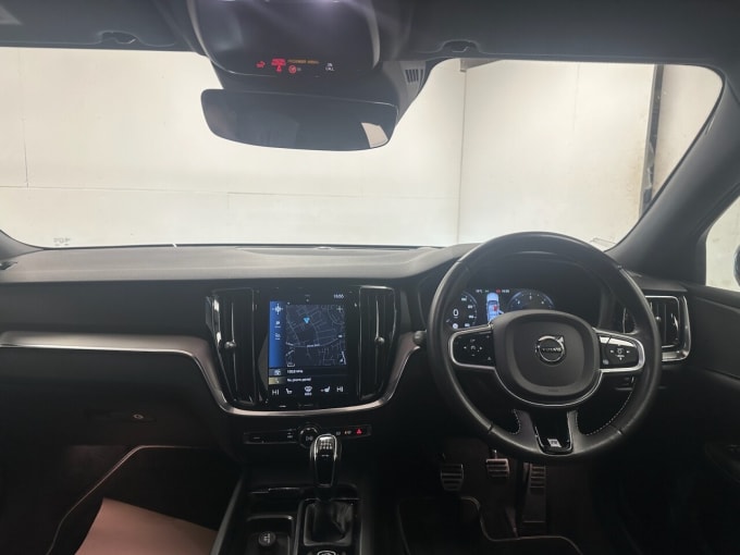 2025 Volvo V60