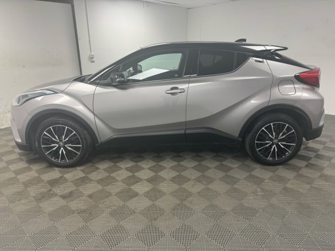 2025 Toyota C-hr