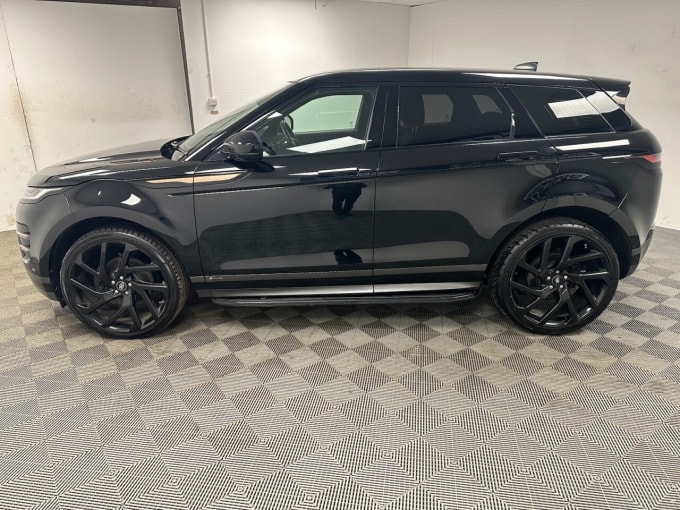 2025 Land Rover Range Rover Evoque