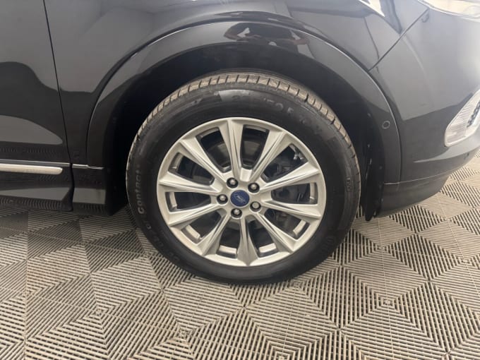 2025 Ford Kuga