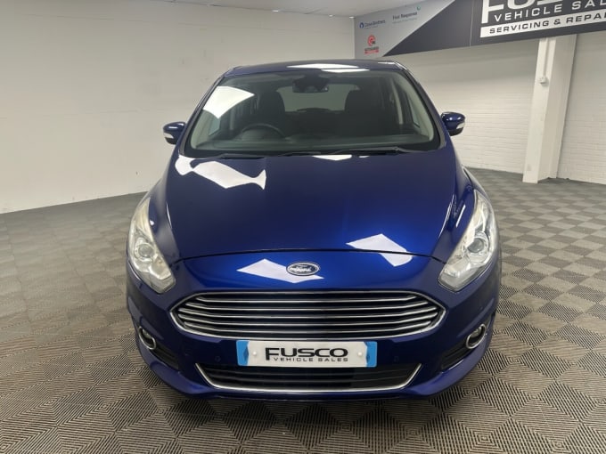 2025 Ford S-max