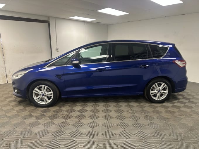 2025 Ford S-max