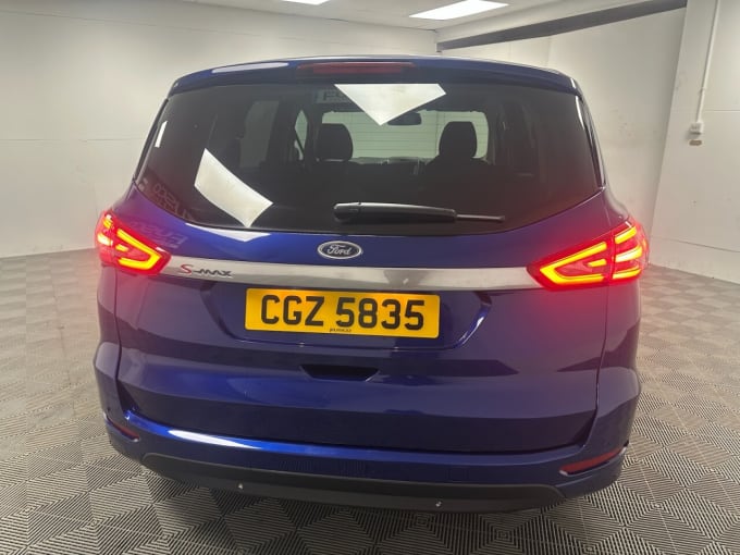 2025 Ford S-max