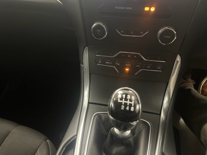 2025 Ford S-max