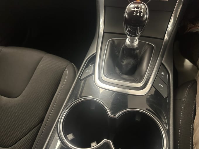 2025 Ford S-max