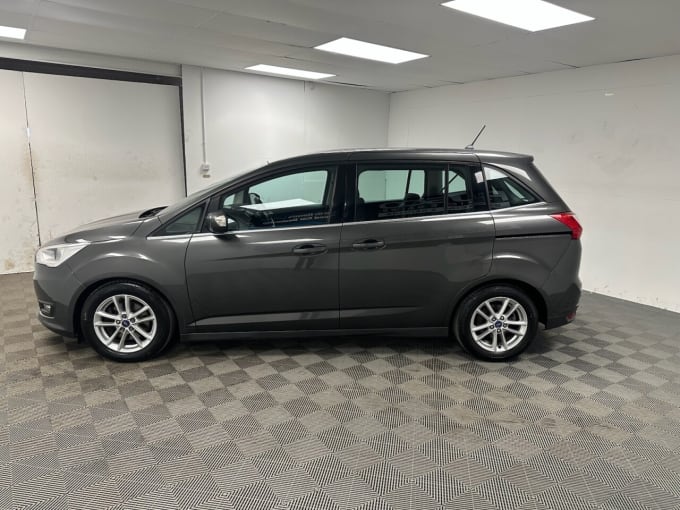 2025 Ford Grand C-max