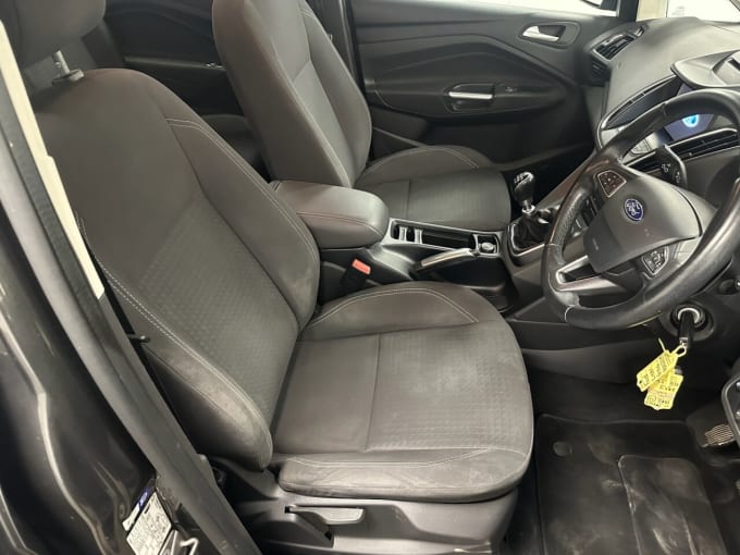2025 Ford Grand C-max