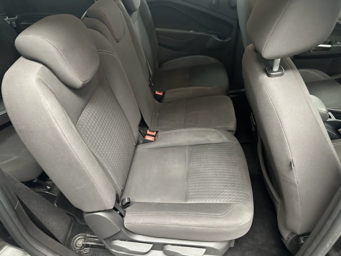 2025 Ford Grand C-max