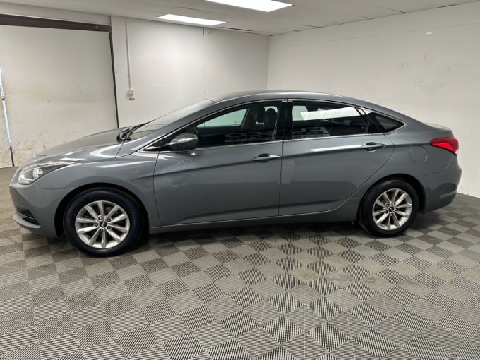 2025 Hyundai I40