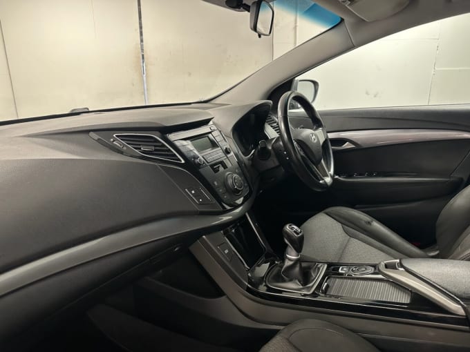 2025 Hyundai I40
