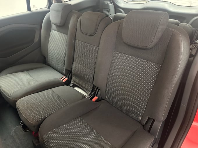 2025 Ford Grand C-max