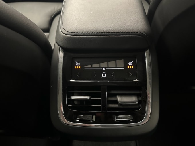 2025 Volvo Xc60