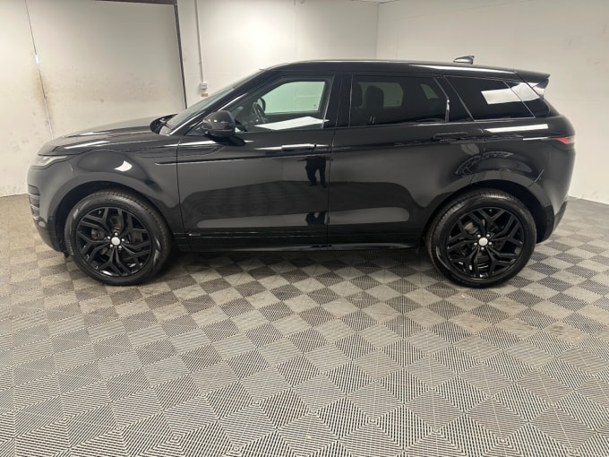 2025 Land Rover Range Rover Evoque