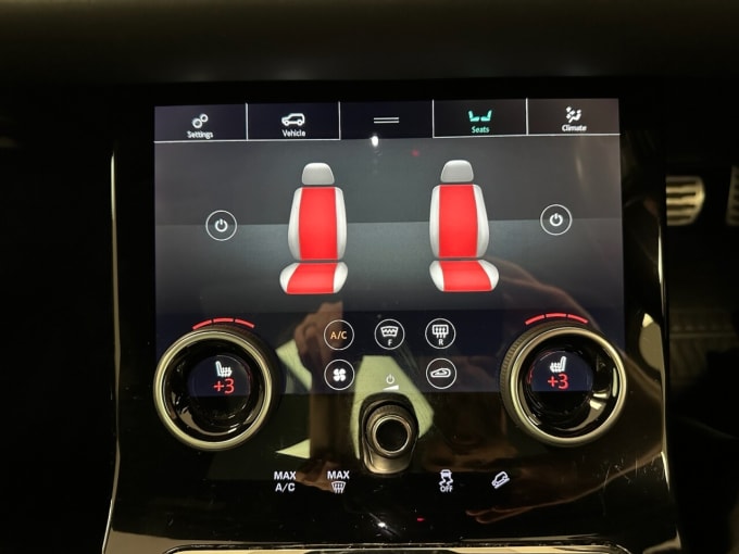 2025 Land Rover Range Rover Evoque