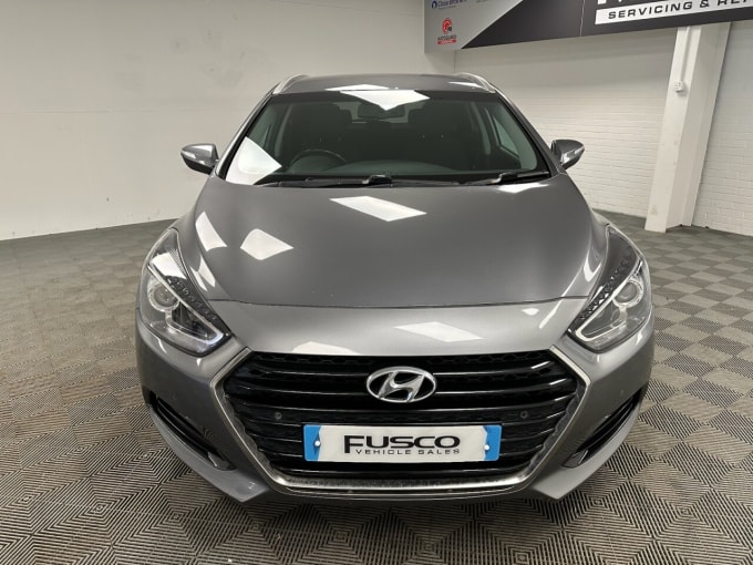 2025 Hyundai I40