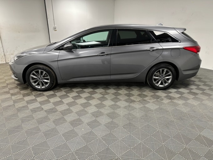 2025 Hyundai I40