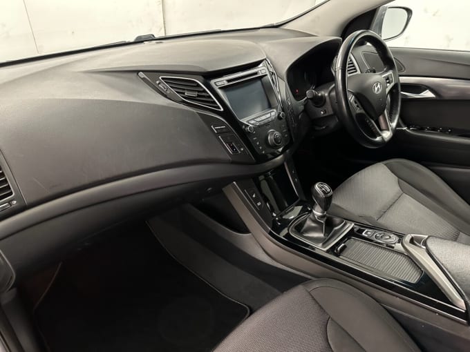 2025 Hyundai I40
