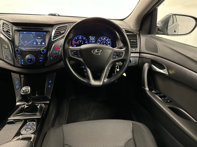 2025 Hyundai I40