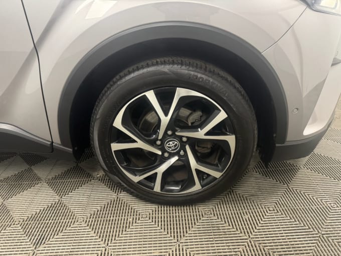 2025 Toyota C-hr