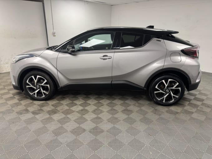 2025 Toyota C-hr