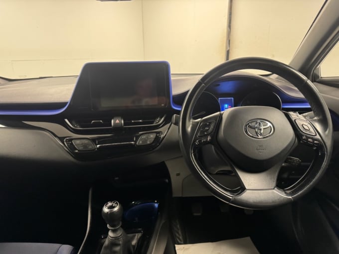 2025 Toyota C-hr