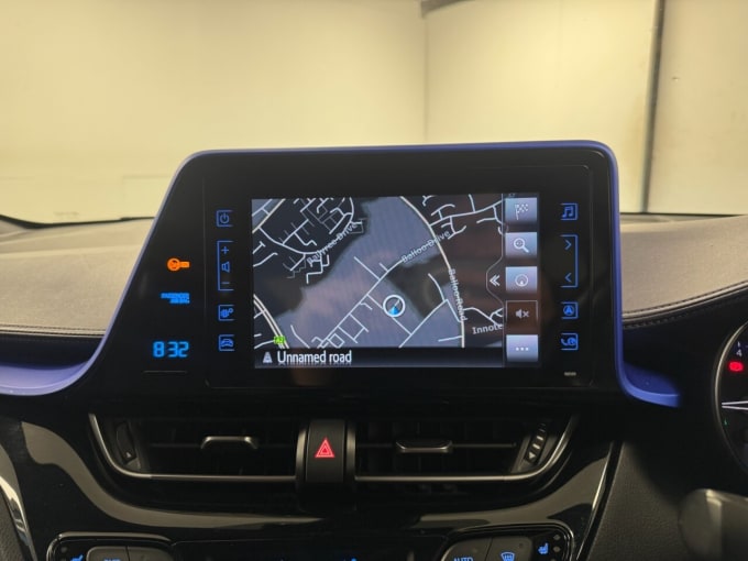 2025 Toyota C-hr