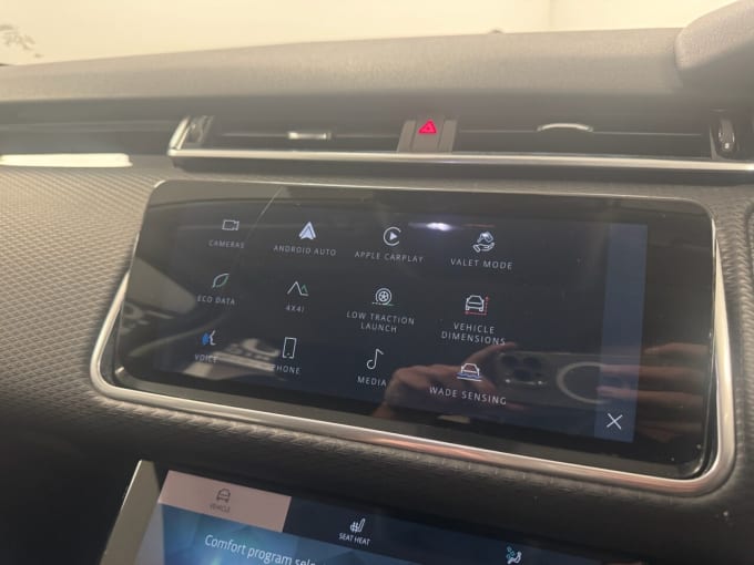 2025 Land Rover Range Rover Velar