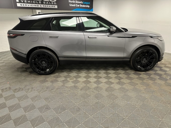2025 Land Rover Range Rover Velar