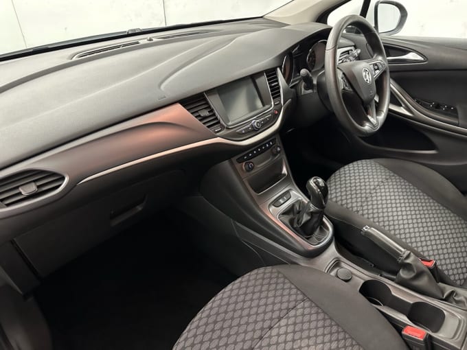 2025 Vauxhall Astra