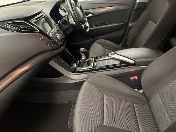 2025 Hyundai I40