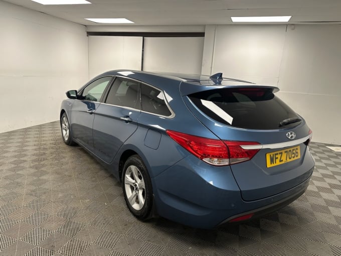 2025 Hyundai I40