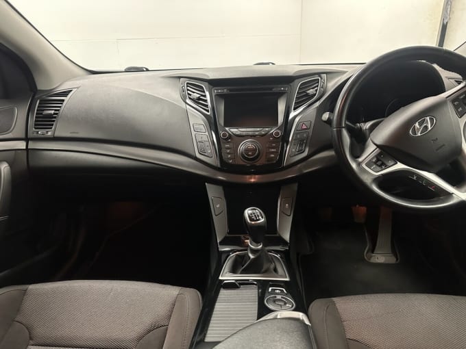 2025 Hyundai I40