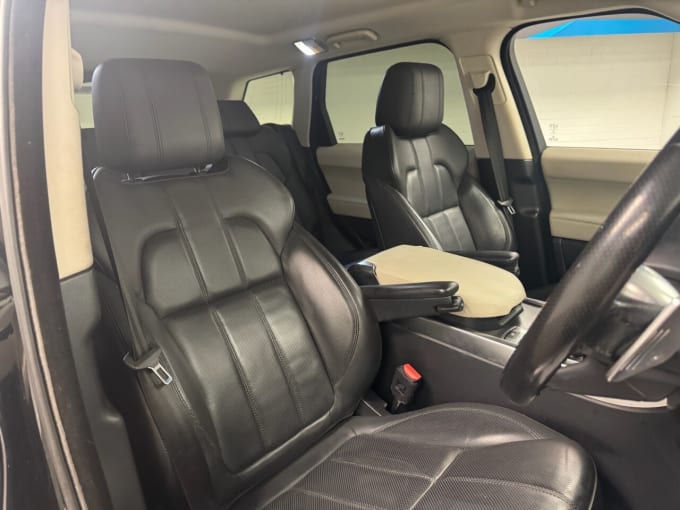 2025 Land Rover Range Rover Sport
