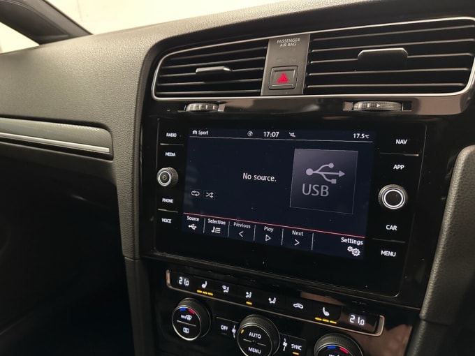 2025 Volkswagen Golf