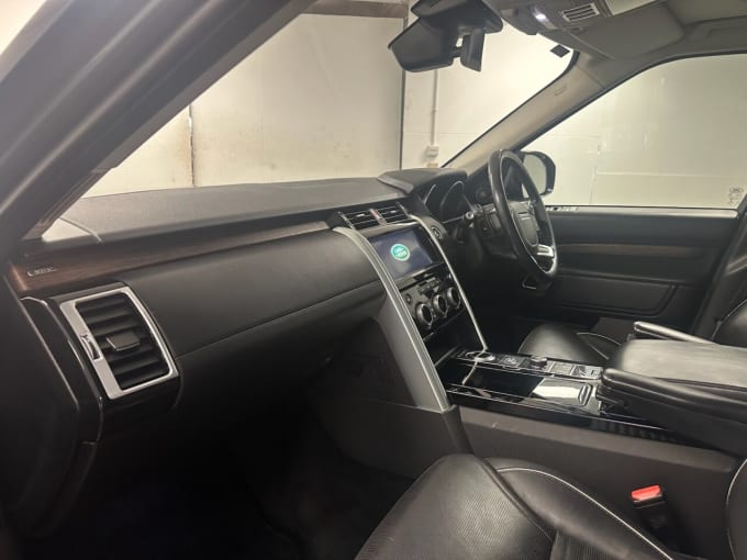 2025 Land Rover Discovery