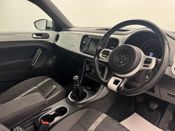 2025 Volkswagen Beetle