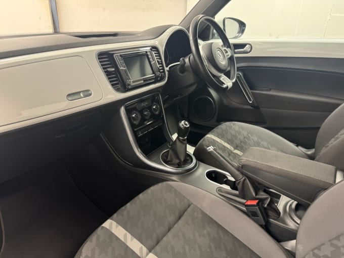 2025 Volkswagen Beetle