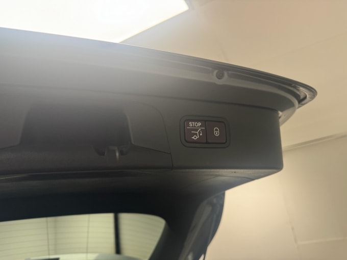 2025 Mercedes-benz Glc