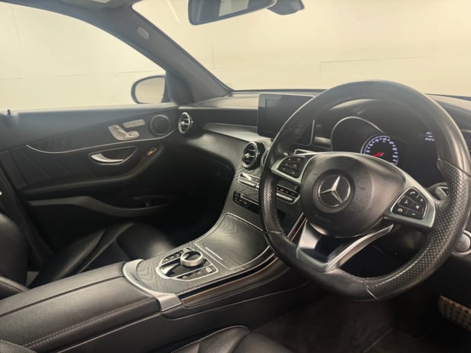 2025 Mercedes-benz Glc