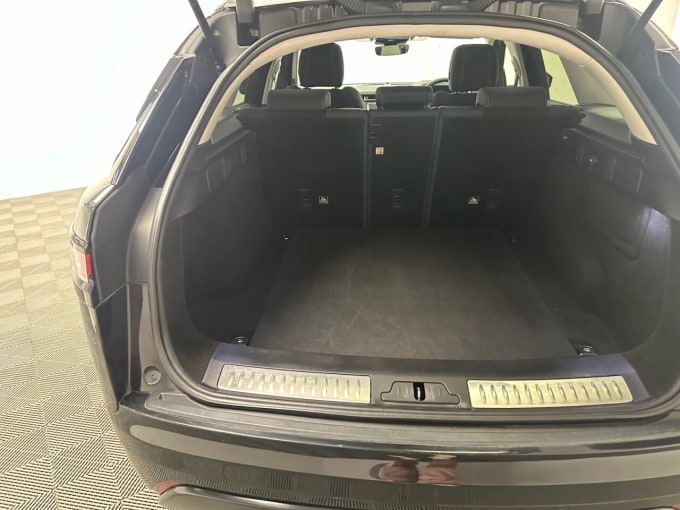 2025 Land Rover Range Rover Velar