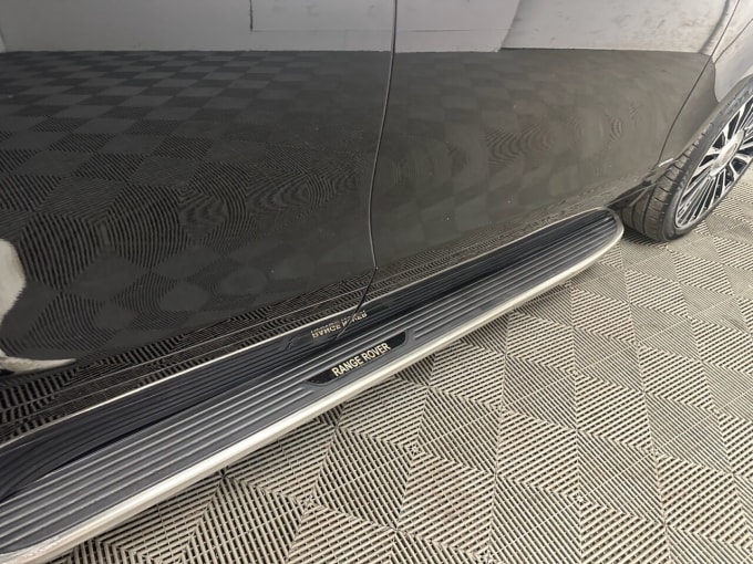 2025 Land Rover Range Rover Velar