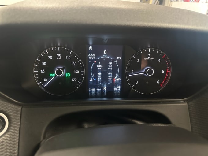 2025 Land Rover Range Rover Velar