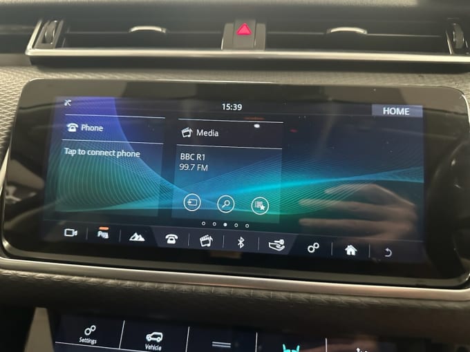 2025 Land Rover Range Rover Velar