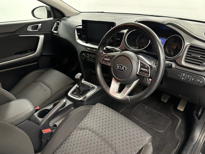 2025 Kia Xceed