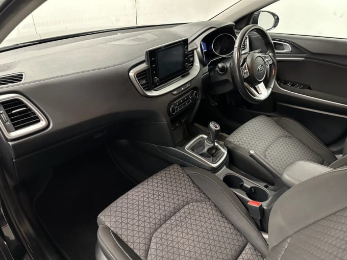 2025 Kia Xceed