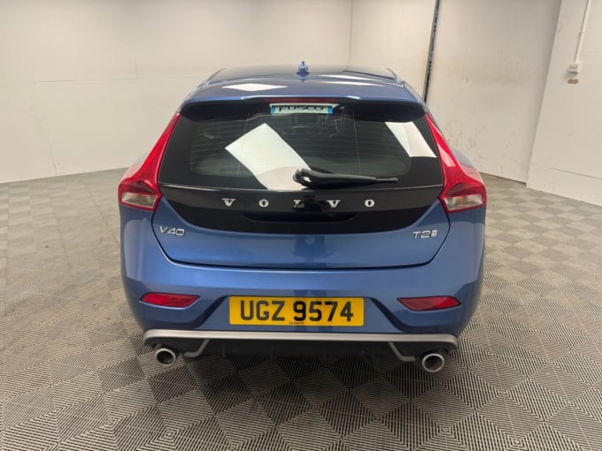 2018 Volvo V40