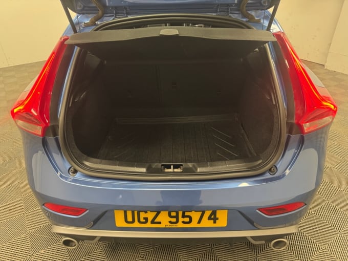 2018 Volvo V40