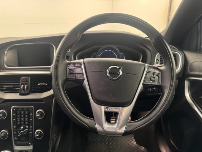 2018 Volvo V40
