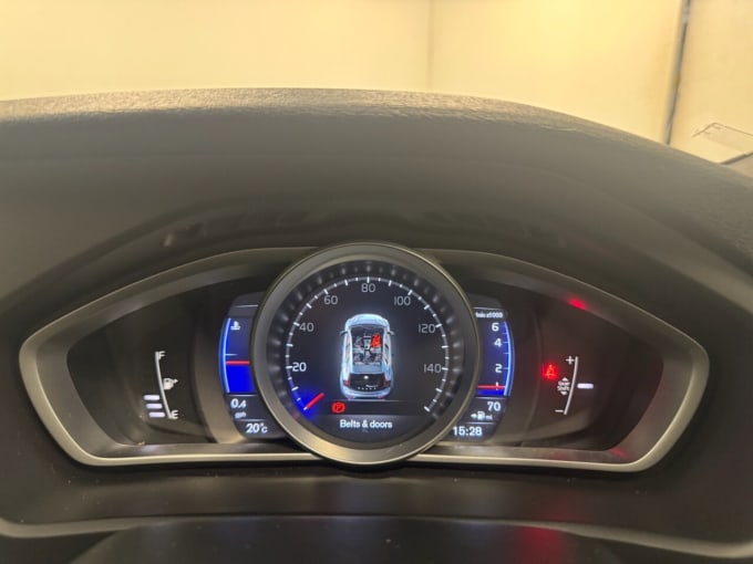 2018 Volvo V40