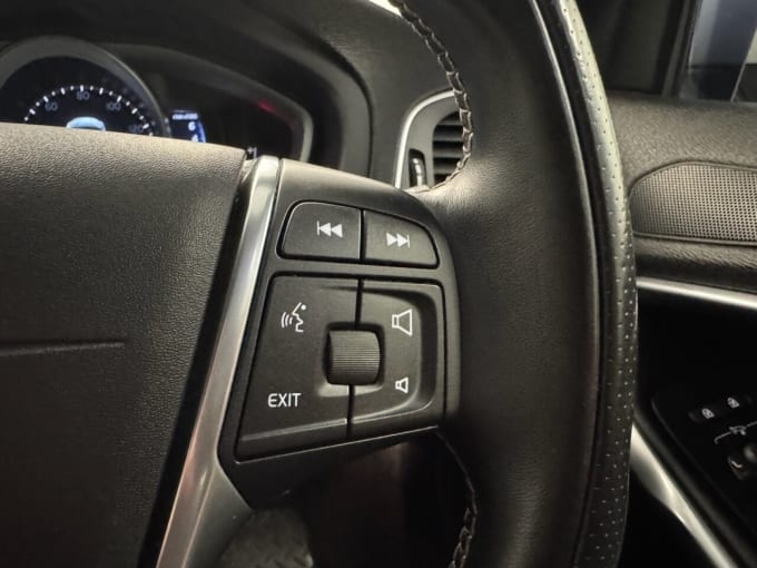 2018 Volvo V40